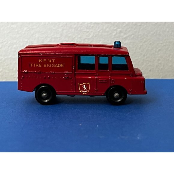 Vintage Matchbox Lesney #57 Land Rover Fire Truck Kent Fire 1/64 Scale Diecast - Picture 1 of 7